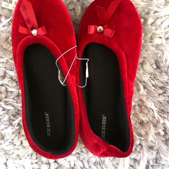 New with tag Ruby Red Slippers with A gem and bow. Soft slip one.make great gift - Picture 3 of 7